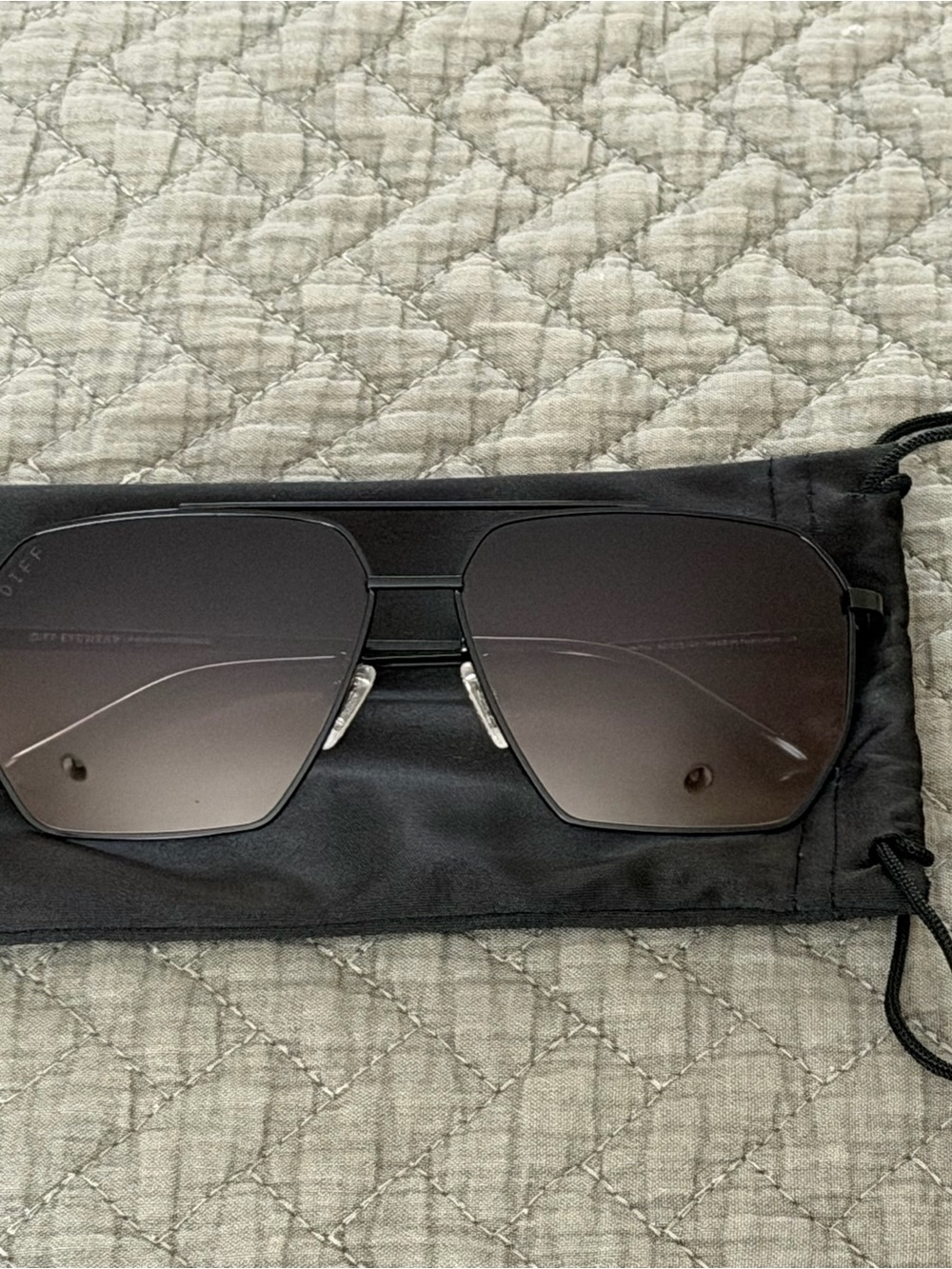 DIFF Berkely Sunglasses: Black Twilight Gradient
